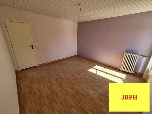 4 bed house for sale near Viennay