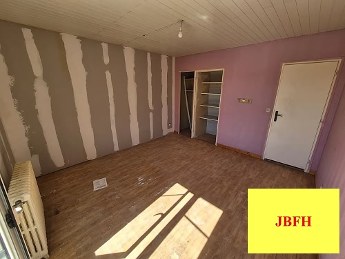 4 bed house for sale near Viennay