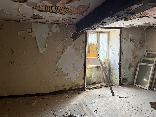 House to renovate near Saint Vran